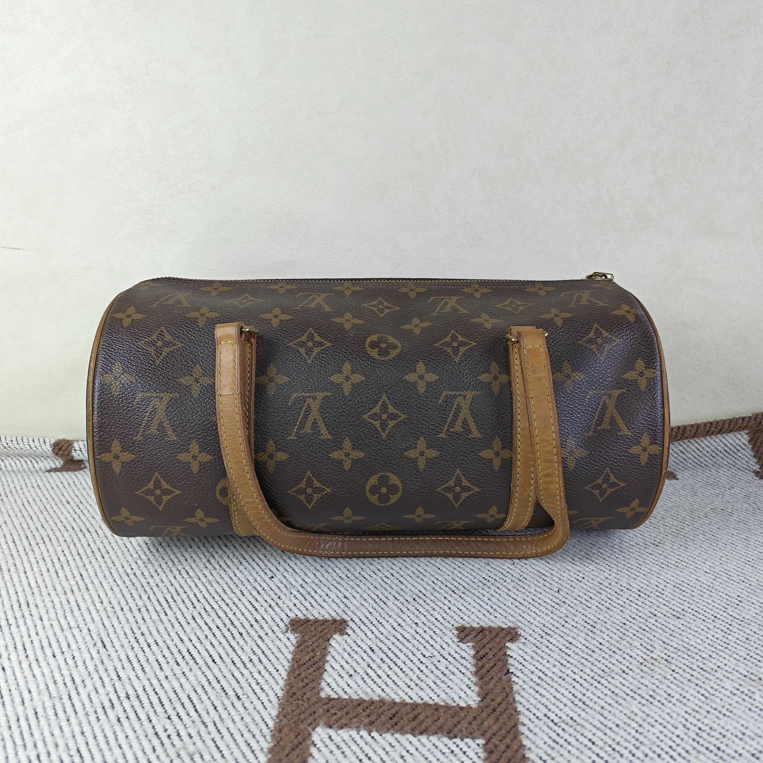 LV Monogram Vintage Round Cylinder Top Handle Bag Authentic - Image 6
