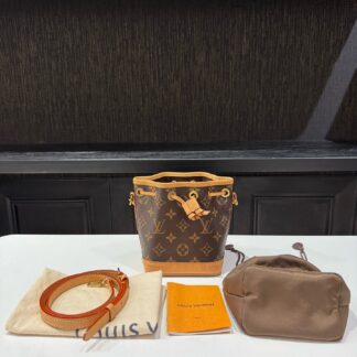 LV Louis Vuitton Bucket Bag Navy Blue Canvas Authentic