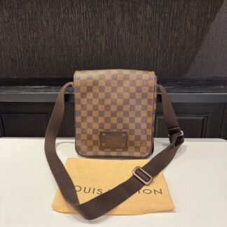 LV Brooklyn Checkered Bag Clean Interior No Rips No Odor No Cracks Rar Authentic