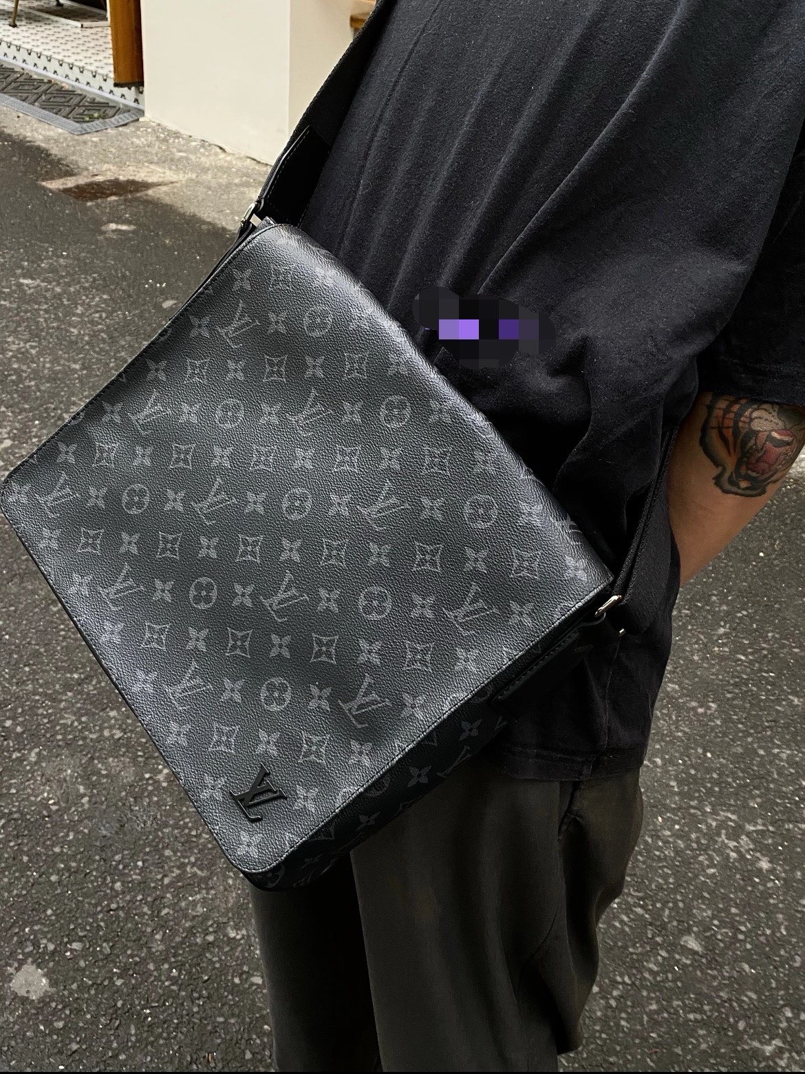 LV District MM Black Monogram Canvas Crossbody Messenger Bag Authentic - Image 2