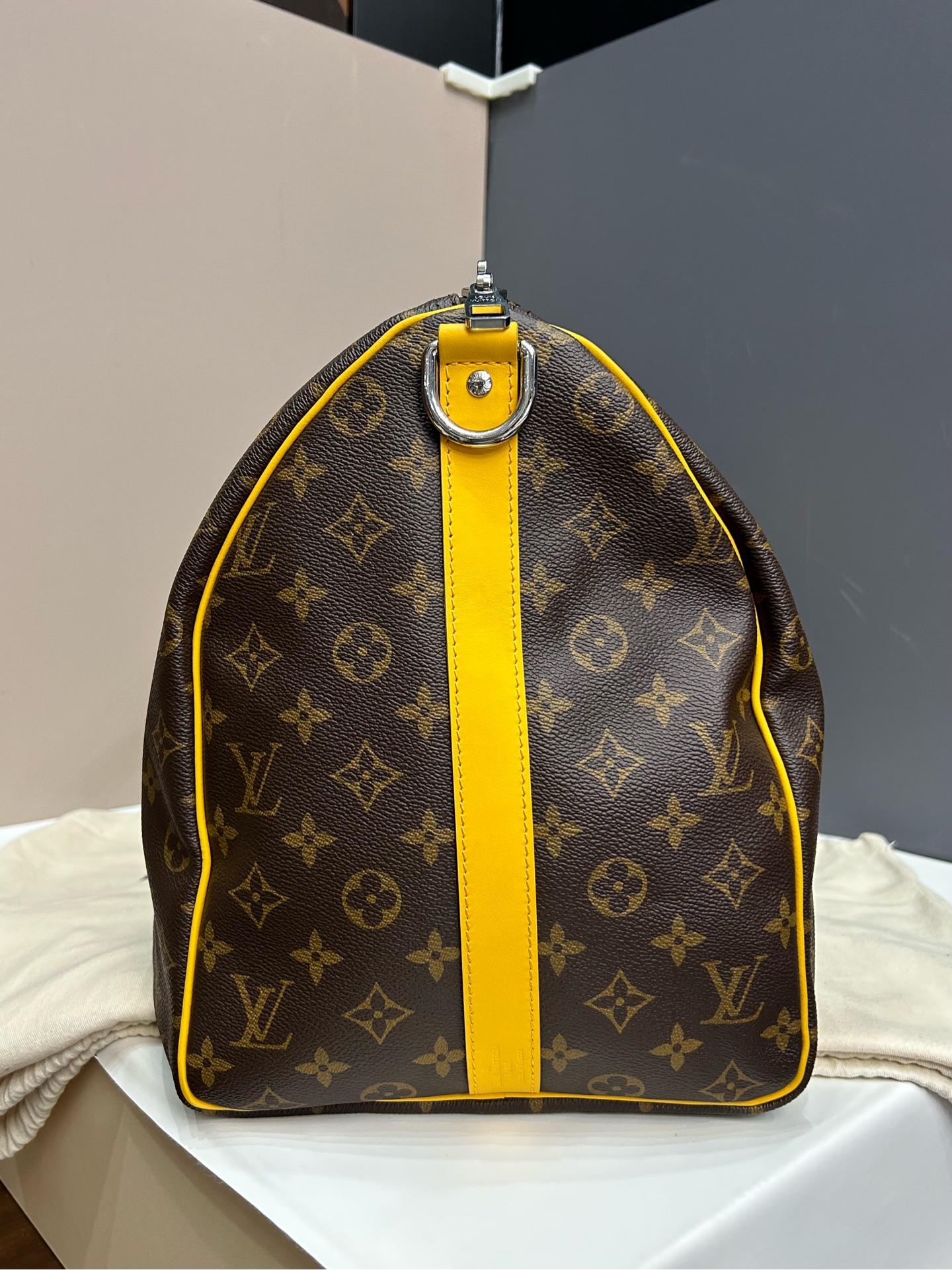 LV Keepall 50 Classic Monogram Travel Duffle Bag Yellow Trim Authentic - Image 5
