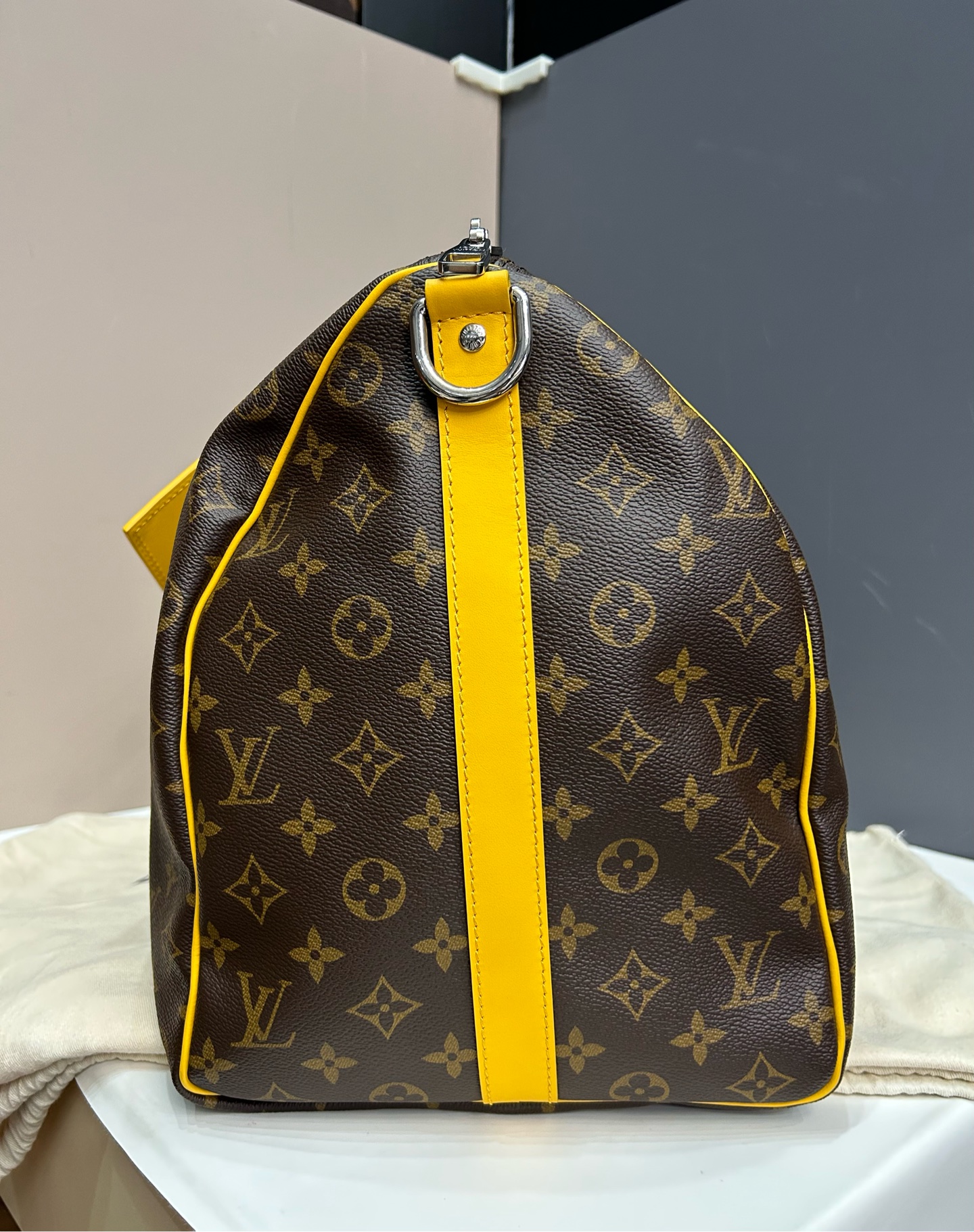 LV Keepall 50 Classic Monogram Travel Duffle Bag Yellow Trim Authentic - Image 6