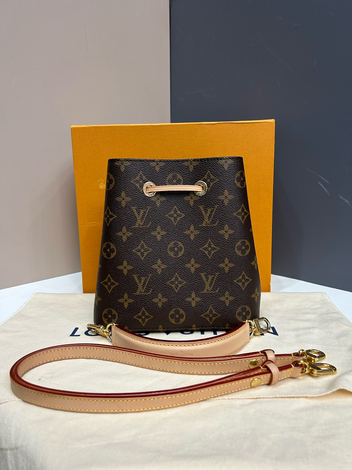 LV Louis Vuitton Monogram Bucket & Drawstring Bag Authentic - Image 5