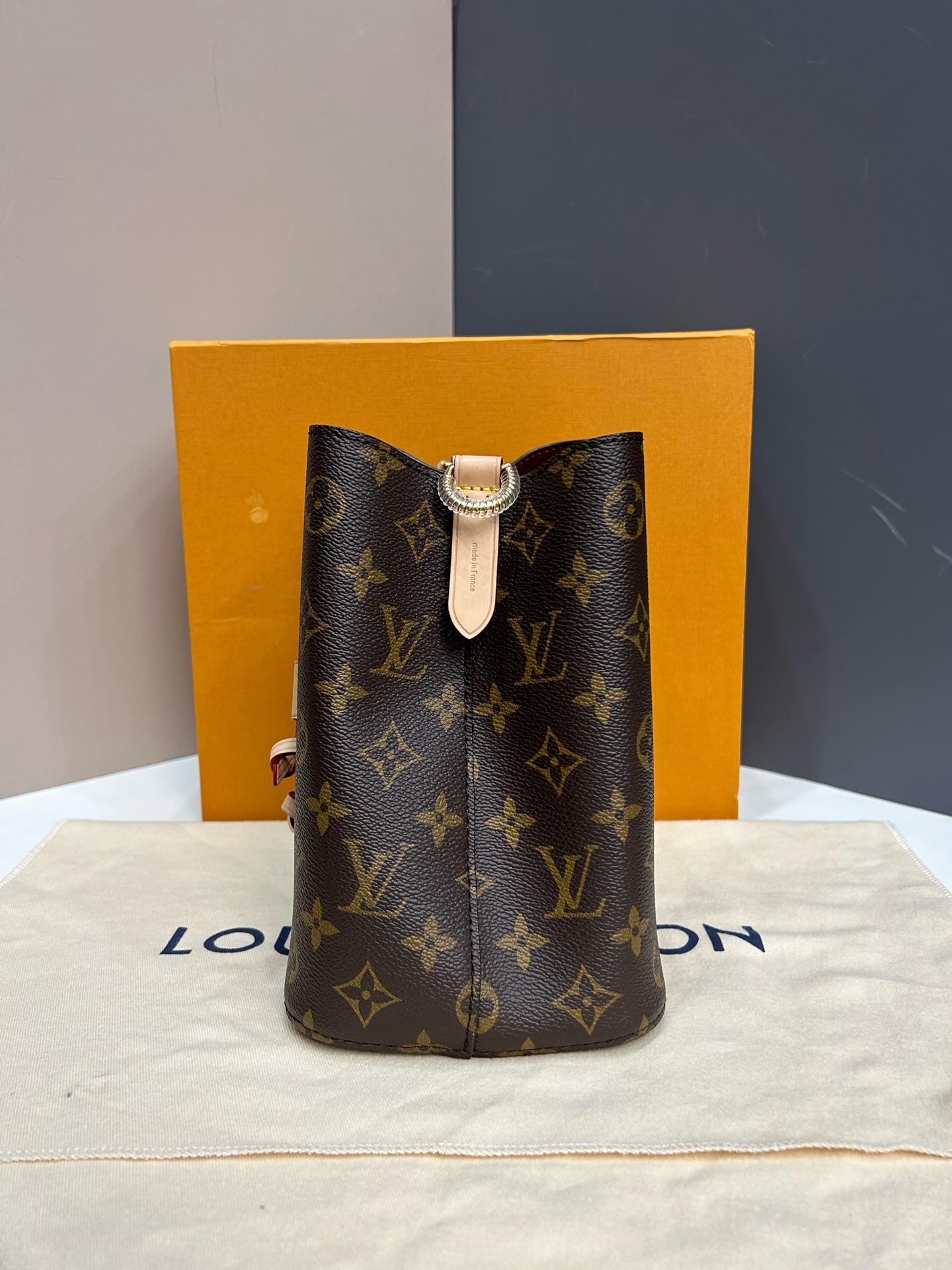 LV Louis Vuitton Monogram Bucket & Drawstring Bag Authentic - Image 6
