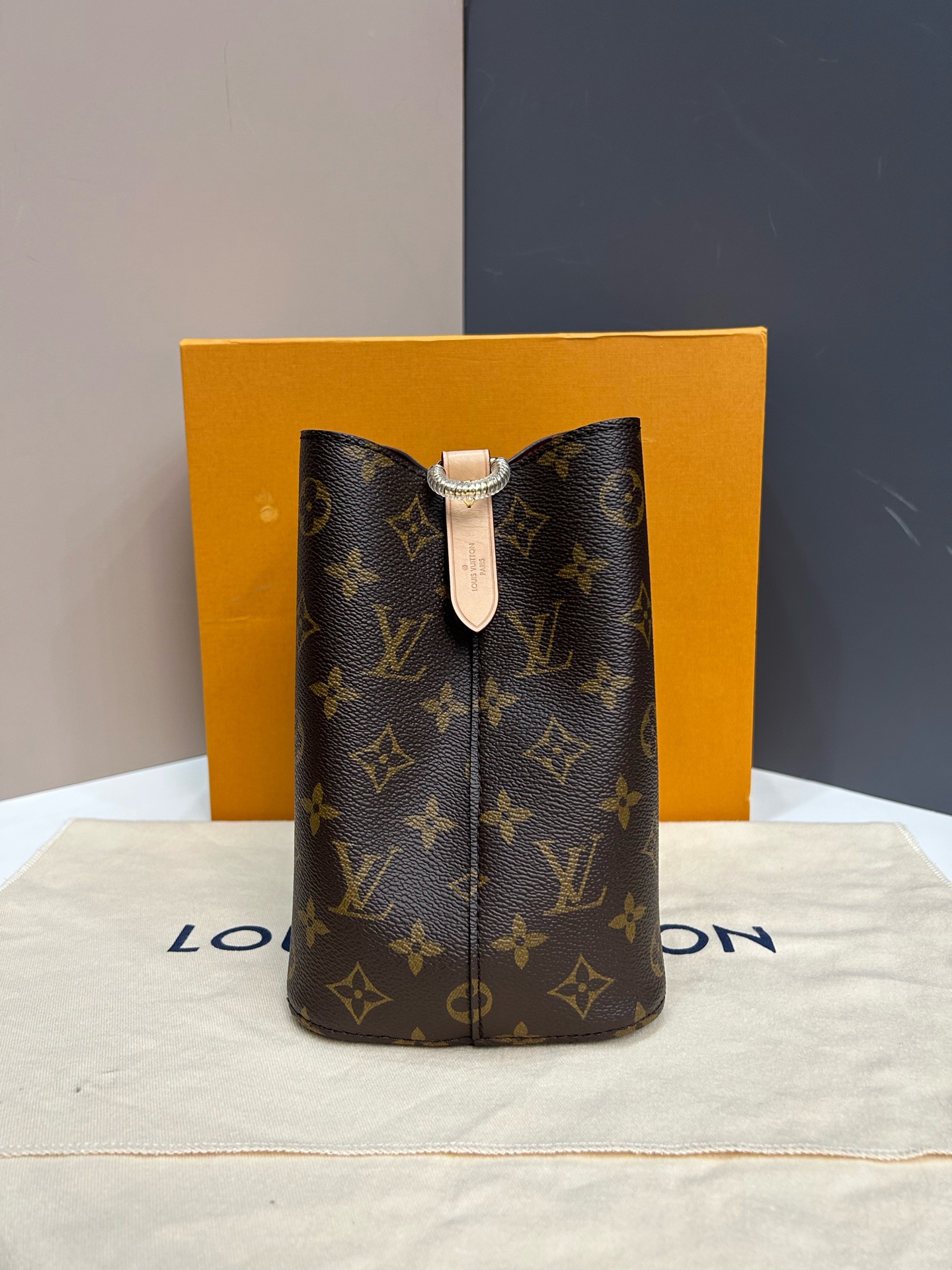 LV Louis Vuitton Monogram Bucket & Drawstring Bag Authentic - Image 7