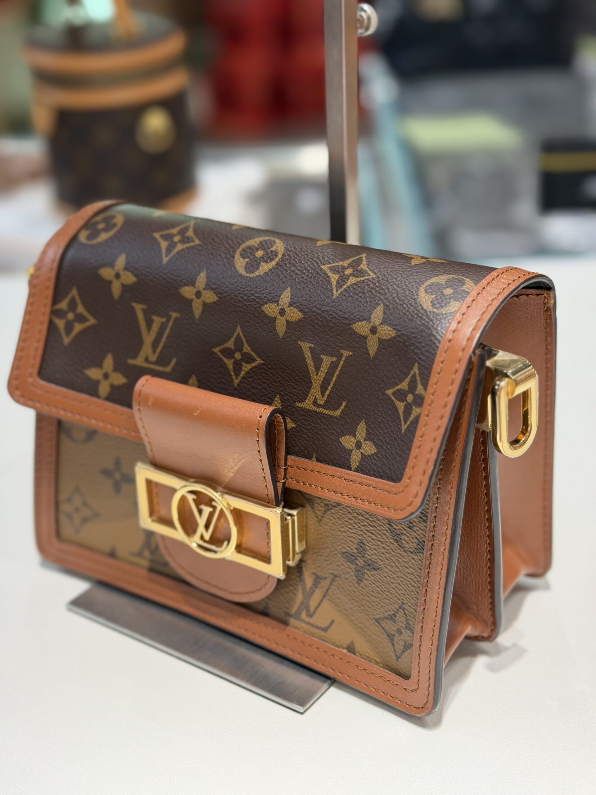Louis Vuitton Dauphine Monogram Canvas Leather Crossbody Bag Authentic - Image 4